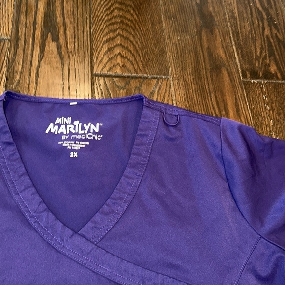 Mini Marilyn by Medichic purple nurses Scrub Top size 2X - Picture 3 of 4